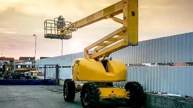 Boom Lift – Operator Safety (OSHA)
