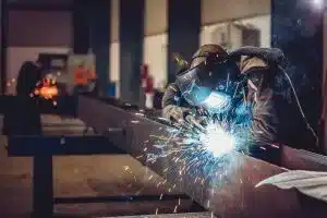 WELDING: SAFETY AND HEALTH PROTECTIONS